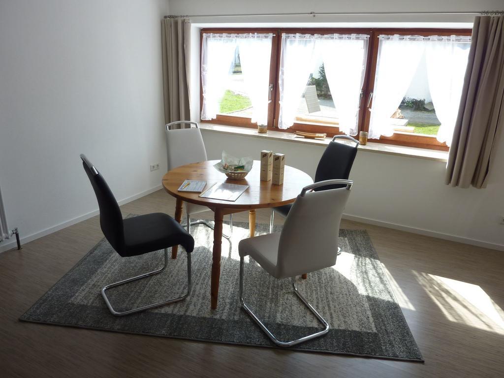 Michlhof Apartment Oberostendorf Phòng bức ảnh